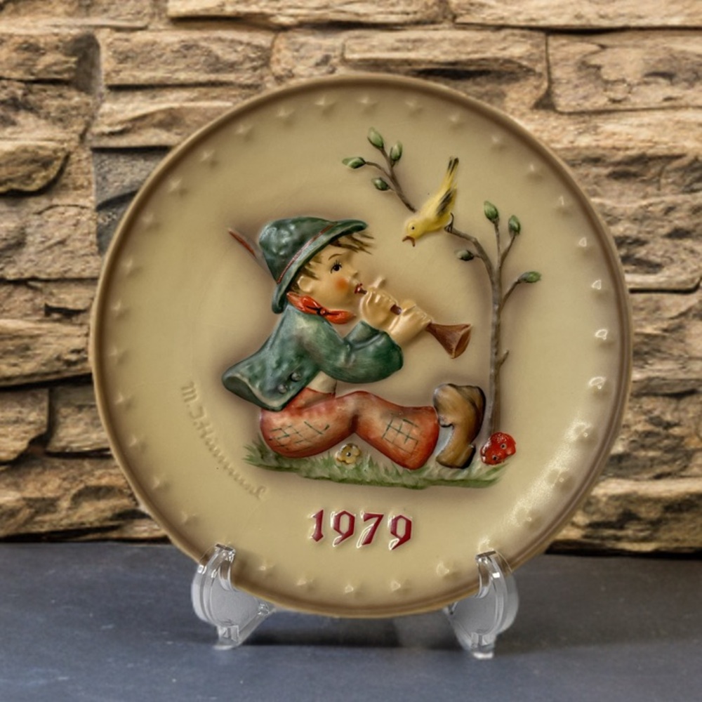 1979 M.J. Hummel Plate Goebel West Germany Decorative Plate